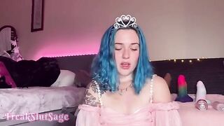 The hottest anal gapping action with Princess and a massive toy