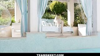 Lola Fae does yoga by the pool and fucks with boyfriend