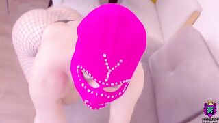 Amateur girl with a big ass fucks deeply in her ass hole