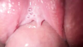 The young guy fucked his stepsister and cum on her pussy in a steamy session