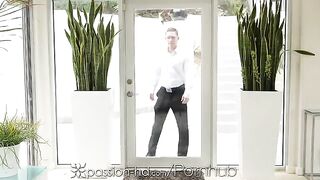 The real estate agent gets intimate to seal the deal in this steamy scene
