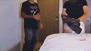 I asked for a console online and the delivery guy screwed me real good