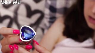 Anna Bali is having some trouble with a diamond stuck in her ass