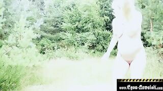 Older German dude banged pregnant blonde on the beach