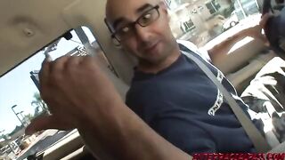 The guy immortalized the blowjob of beauty Chase Evans in the backseat