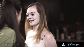 The plumber came for a repair, but the girl was too thirsty for sex