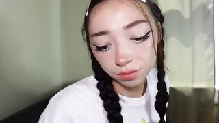 Girl twerks on the cock before the parents come home