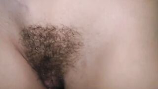 A hot chick with sexy lips kissed the big dick of her roommate