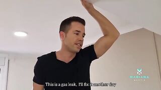 The air technician left his cum on my ass - Mariana Martix