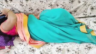 Bhabhi caught for having sex on the public place