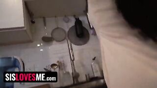 Stepsis Alex Coal gets blindfolded and fucked by stepbrother for the Bird Box Challenge