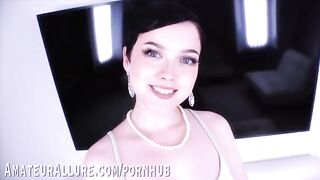 Bella Luna and Jade Valentine deliver oral services with passion