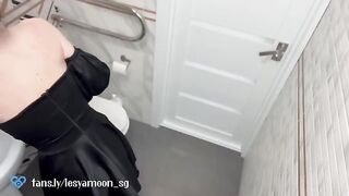 First night date with a hot girl in the toilet bowl