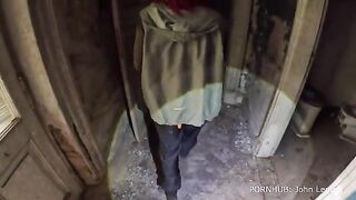 Exploring the abandoned mansion from 1872 is a wild adventure 