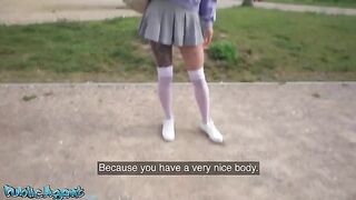 Pervert dude picked up Italian babe for sex in public place