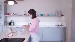 I'm cooking and showing my body at a friend's house