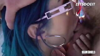 Two sexy babes sharing a big cock in a hot threesome