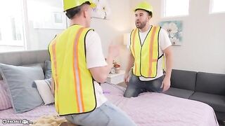 Petite Asian beauty Lulu Chu thanks movers with her body and multiple facials