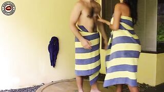 Hot amateur couple have amazing sex right in the bathtub