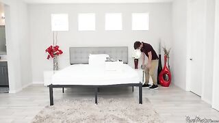 A mature woman fucked by a young guy with a big dick in HD quality