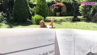 I dressed up in the garden with FREUTOY to keep the creampie in my ass!
