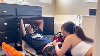 Asian woman paid for repairs by sucking a dick of a handyman
