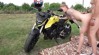 Hot and juicy MILF Wet Kelly getting fucked by a stranger on a picnic