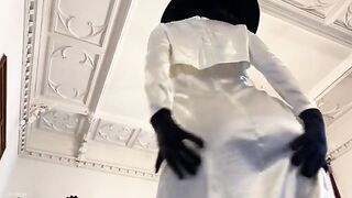 Resident Evil Village cosplay with a busty twist, Alcina’s the name