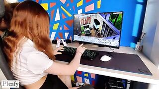 The gamer girl was caught and fucked in a steamy Sims 4 session