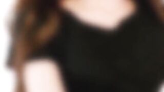 A solo finger session with a horny Pinay girlfriend is just what she needs