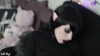 Vampire Mavis from Hotel Transylvania 2 gets fucked and swallows cum