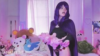 Raven found StarFire's toys and experimented with them