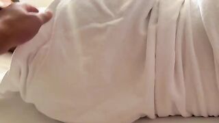 I planned a solo bed for stepdaughter Sisi Rose in vacation