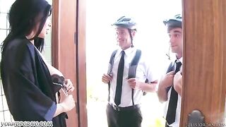Jehovah’s Witnesses barely fucked a beautiful woman