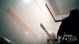 A camera was secretly set up in the woman's toilet