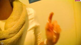 Girl sucks cock of a stranger in the toilet, it was amazing