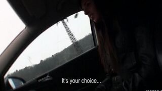 A cunning taxi driver made a bold move with a passenger in his car