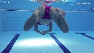 A woman swam naked in the pool, it was a great sight