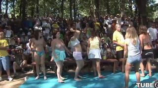 Sex in the forest with a young and sexy girl