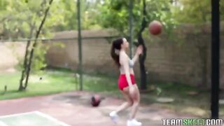 A sexy gift for the basketball player in action