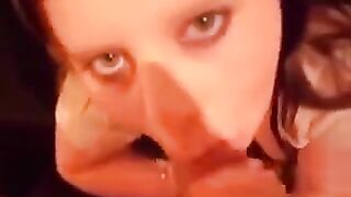 Young girls like to eat man’s sperm when they blowjobs