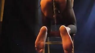 A muscular guy with pantyhose stood cancer and made a blowjob