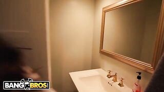Riley Reid shares her BF with steaming stepmom Janet Mason in an intense threesome