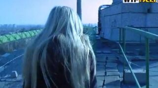 Tourist left his girl in the mountains and fucked a chick there