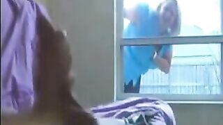 A woman peeps at a guy's cock in the ward and masturbates