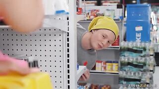 A bodega worker achieves the impossible with a girl's ass