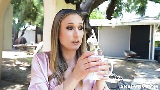 The mom wants to experience anal sex and get an orgasm from it
