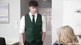The mom broke up with her boyfriend and she needs to vent