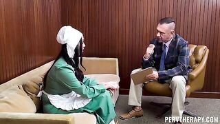 A cunny sucking lesson for the new maid is the best