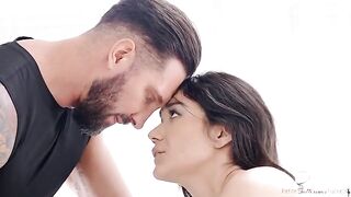 An example of how to motivate the best students in sex threesome
